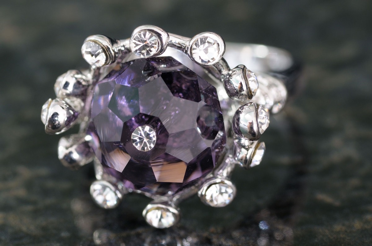 Ring med zirkonia