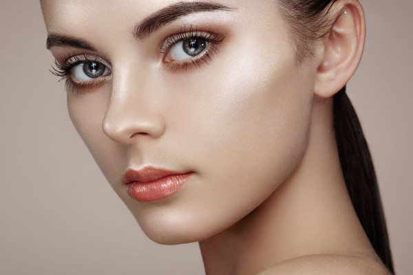 12 ting du skal vide om contouring og highlighter makeup